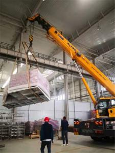 3D曲顯光電項目設(shè)備室內(nèi)搬運(yùn)就位工程